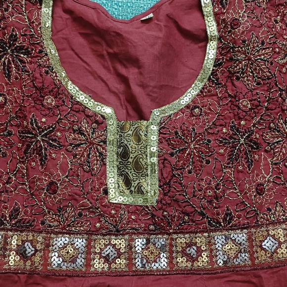 Maroon Embroidered Anarkali Style kurta - Picture 9 of 9